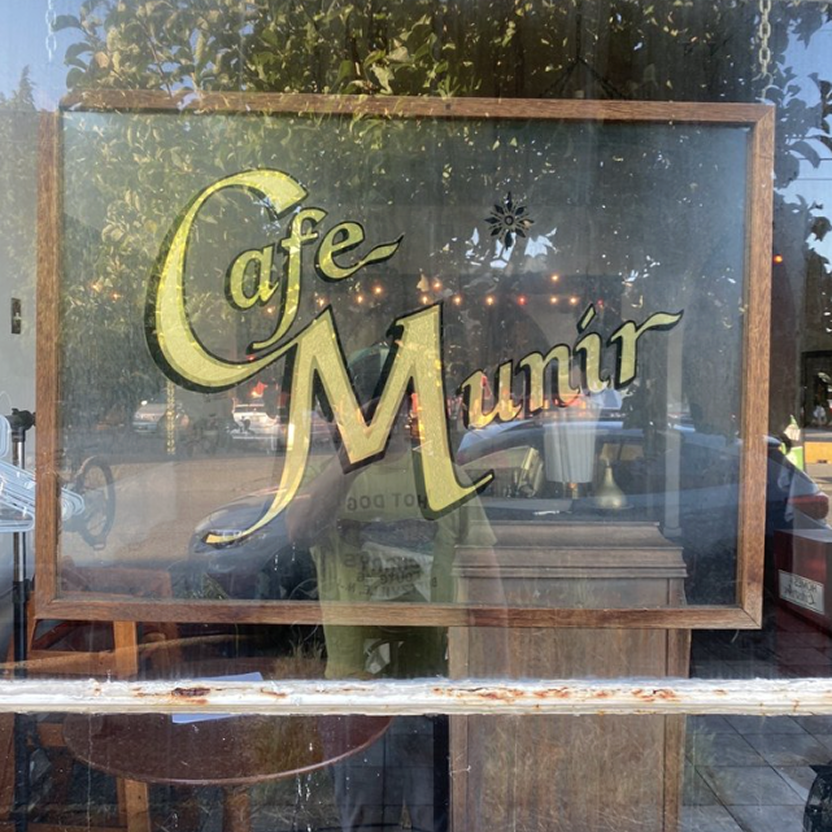 Cafe Munir